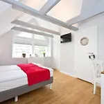 Anchor House