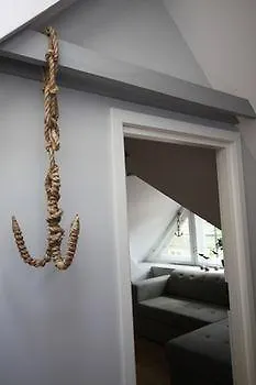 Anchor House