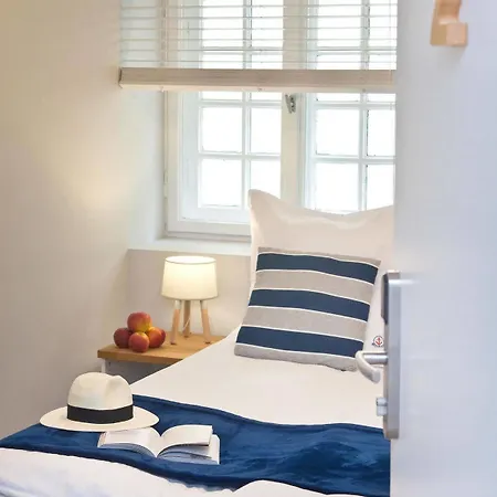 Апартаменти Anchor House *