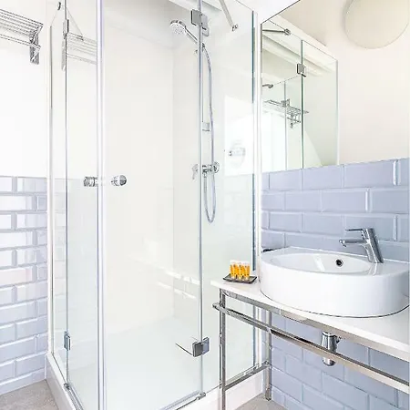 Anchor House Апартаменти