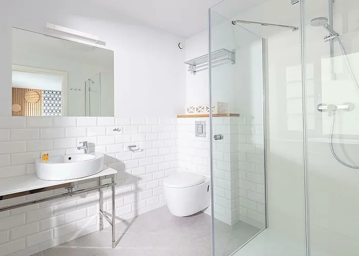 아파트 Anchor House *